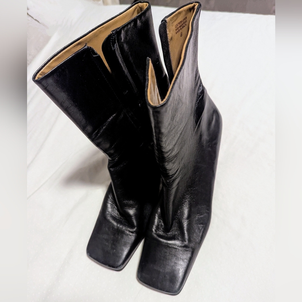 Etienne Aigner Black Leather Heeled Boots